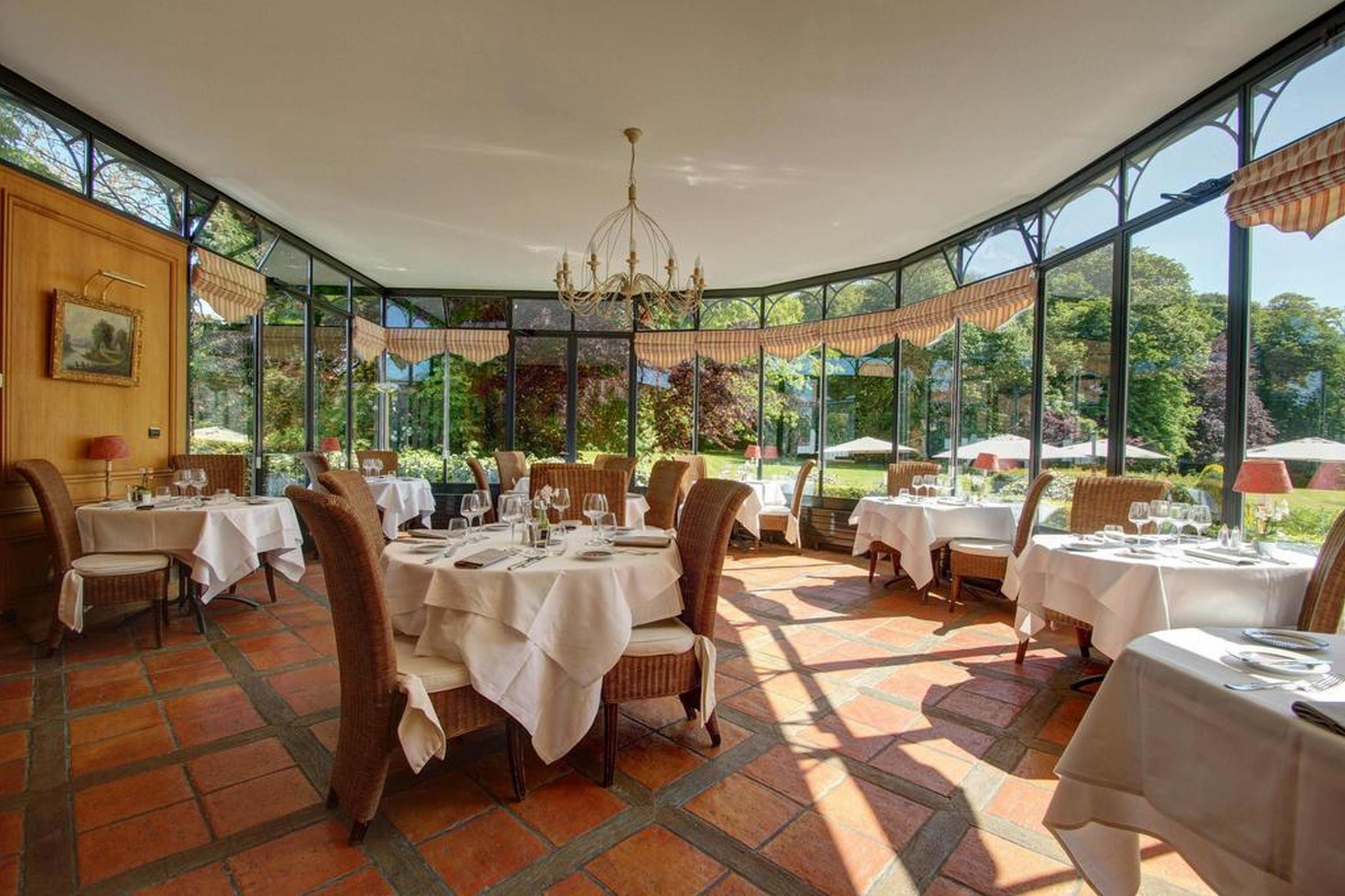 Najeti Hôtel Château Cléry Hesdin-lʼAbbé Esterno foto