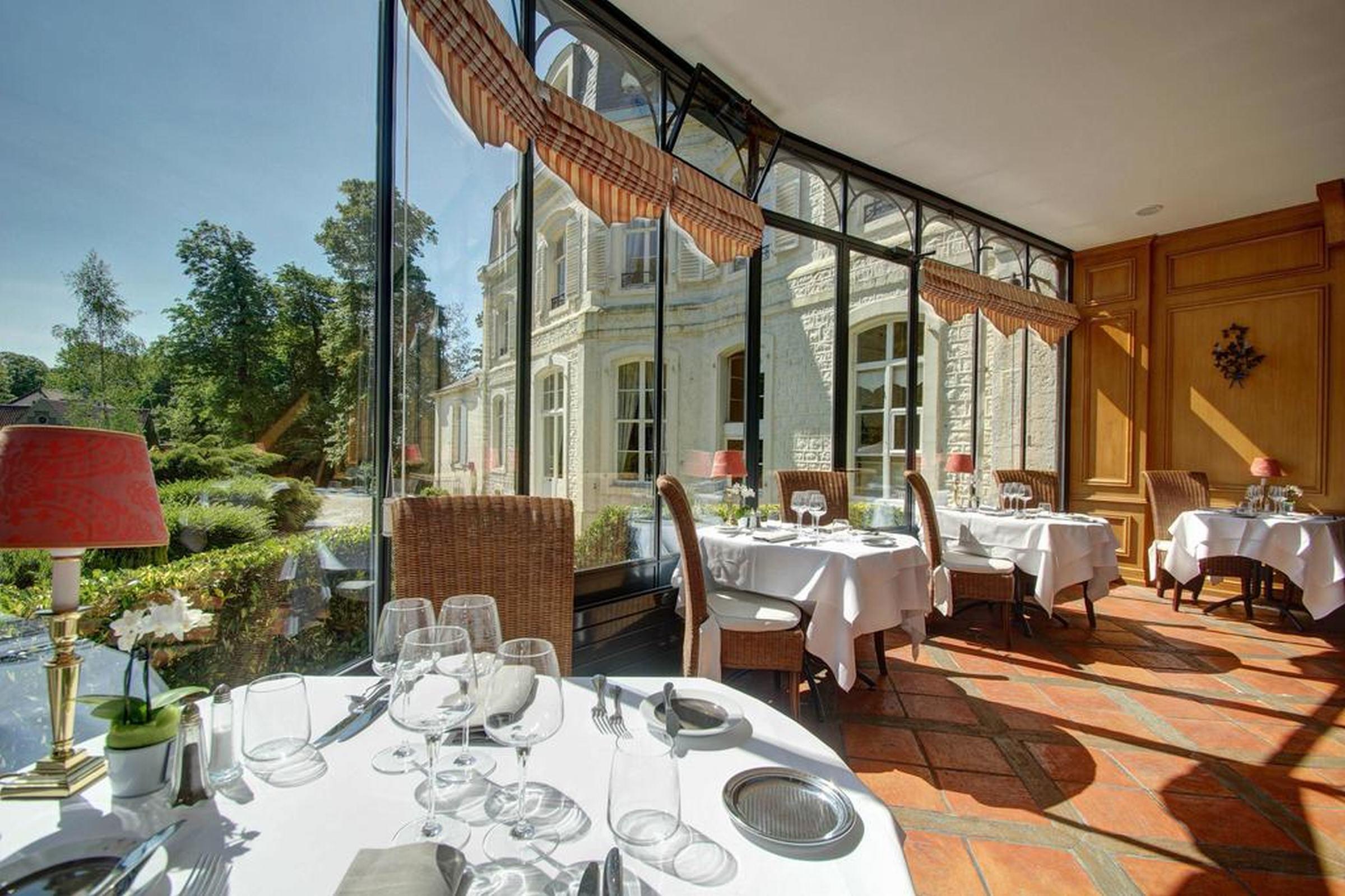 Najeti Hôtel Château Cléry Hesdin-lʼAbbé Esterno foto