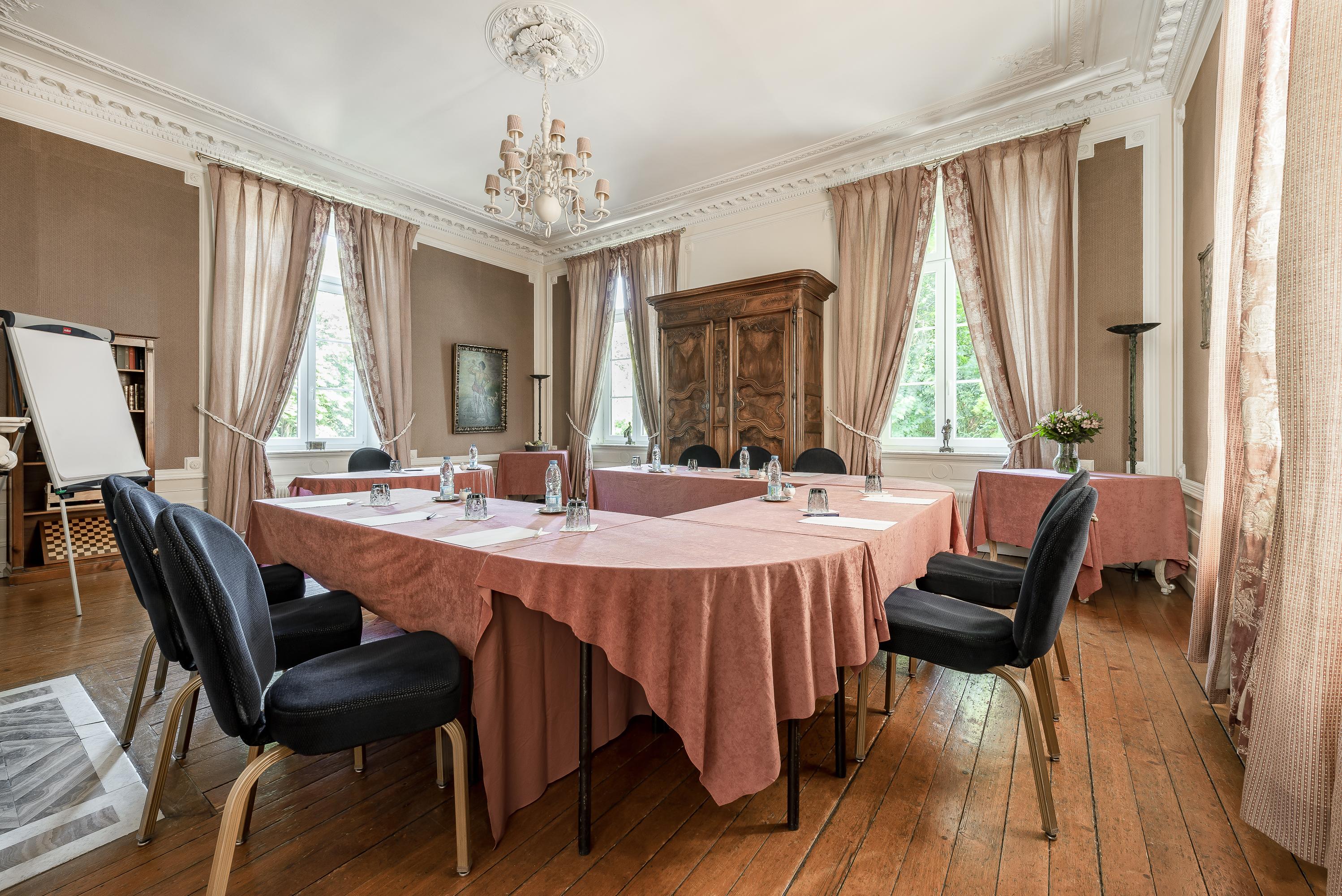 Najeti Hôtel Château Cléry Hesdin-lʼAbbé Esterno foto
