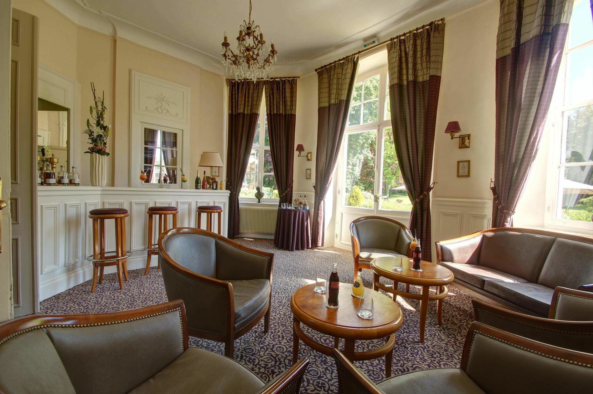 Najeti Hôtel Château Cléry Hesdin-lʼAbbé Esterno foto